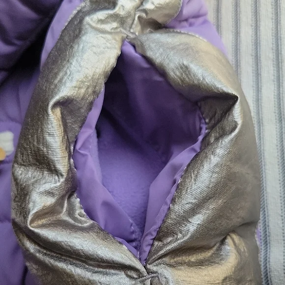 Boden Girls Longline Padded Jacket In Purple with Removable Faux Fur Trim Hood - Picture 9 of 11